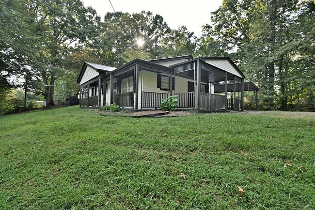 Primary Photo - 1623 Ellison Ln SW