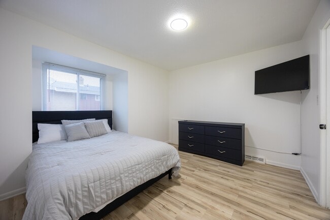 Building Photo - 27701 Mills Ave