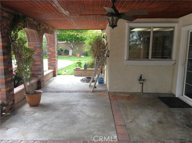 Building Photo - 1349 Crestmont Dr