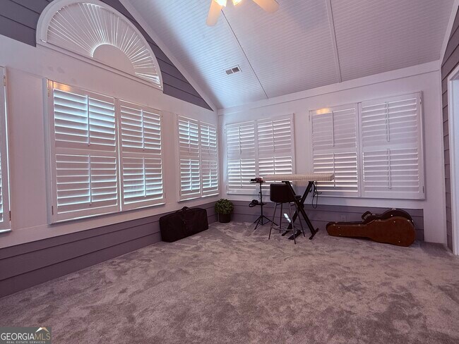 Building Photo - 3050 Orchard Ridge Cir