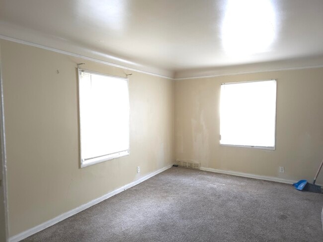 Building Photo - 16073 Tacoma St