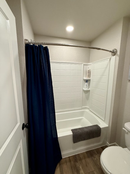 Building Photo - 450 Fairchild St