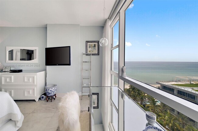 Building Photo - 6801 Collins Ave