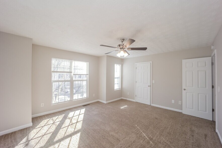 Building Photo - 1902 Grove Way