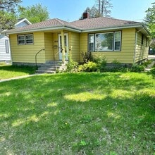 Building Photo - 4 Bedroom- Walking distance to BSU