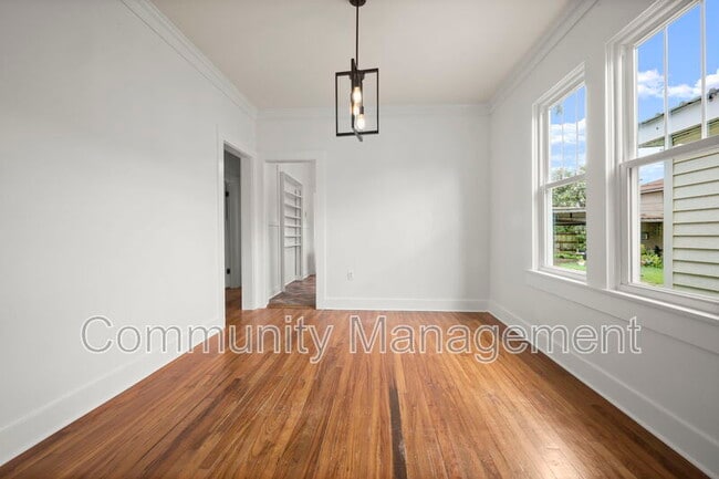 Building Photo - 600 Blanchard St