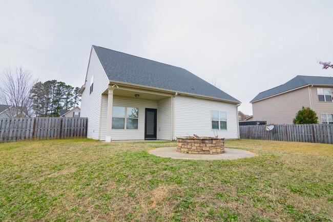 Building Photo - Perfect Family Home with Fenced Yard
