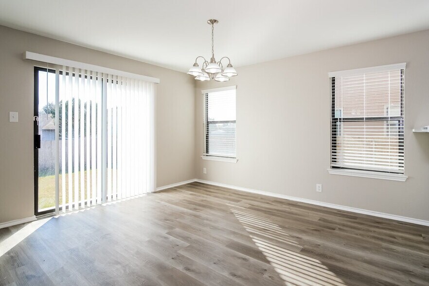 Building Photo - 250 Sheep Trail Dr