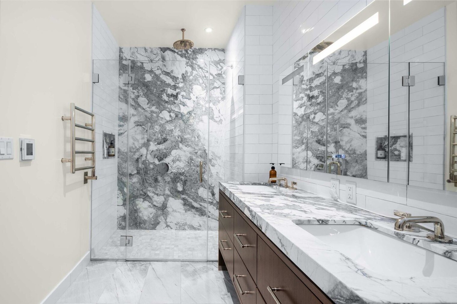 Building Photo - 61 Rivington St