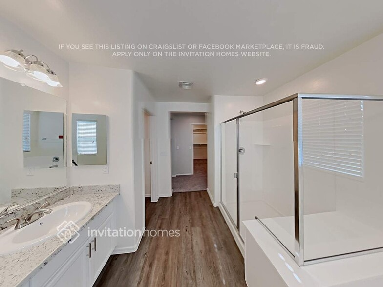 Building Photo - 16524 W Jenan Dr