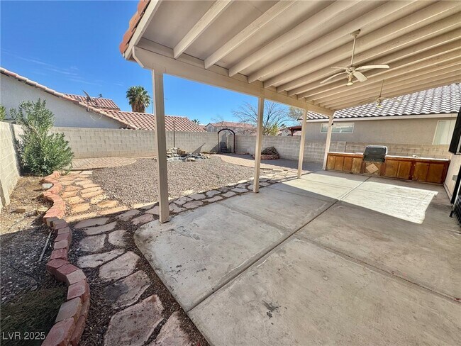 Building Photo - 4330 Spruce Grove St