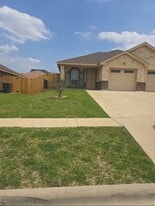 Building Photo - 5506 Settlers Ct