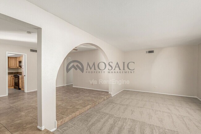 Building Photo - 1261 W Kiowa Cir