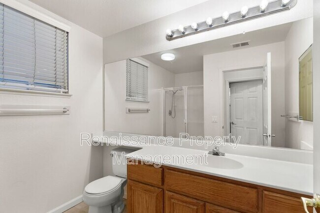 Building Photo - 492 Quail Run Cir