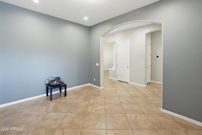 Building Photo - 1735 W Aloe Vera Dr