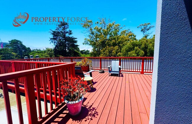 Building Photo - Beautiful 2 Bed 2 bath Available with grea...