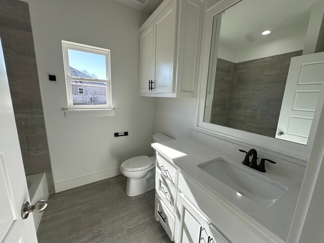 Building Photo - 116 McBryde Ln