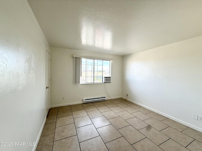 Building Photo - 3264 N Tani Rd