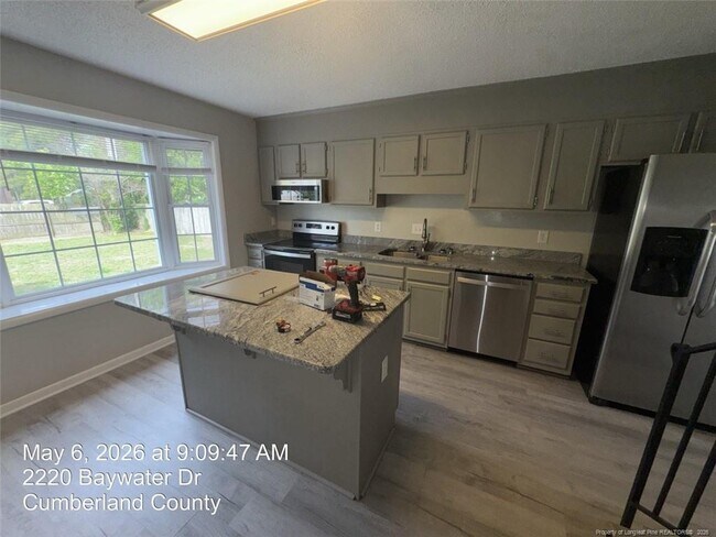 Building Photo - 2220 Baywater Dr