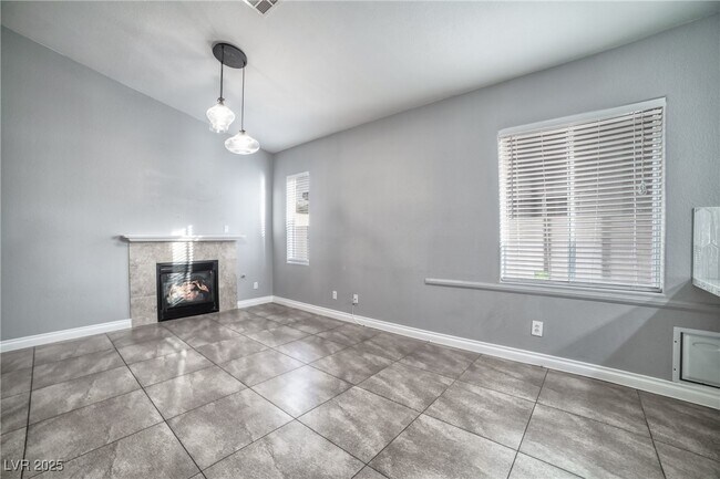 Building Photo - 1989 Songbird Ct