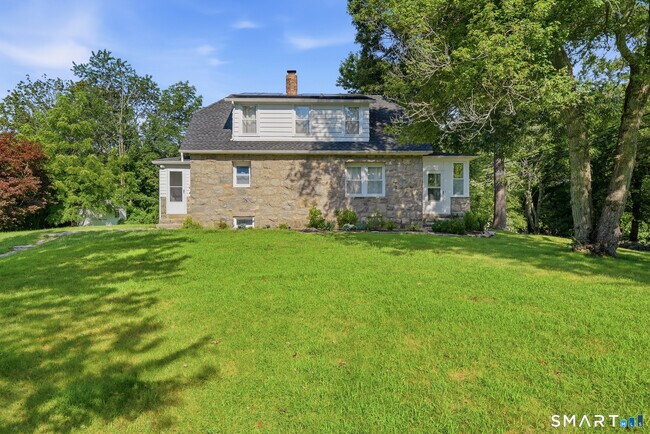 Building Photo - 1 E Lake Dr