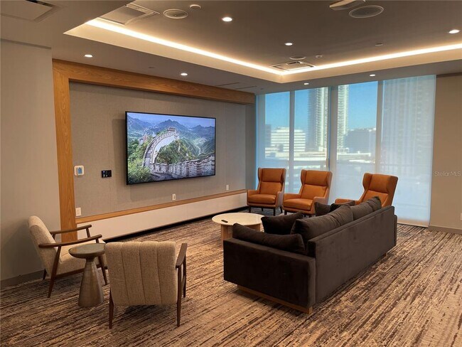 Building Photo - 400 Central Ave