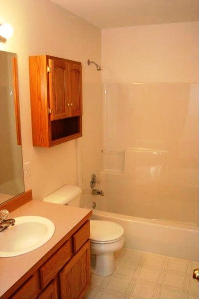 Building Photo - Cute Single-Level Home in Vista Ridge