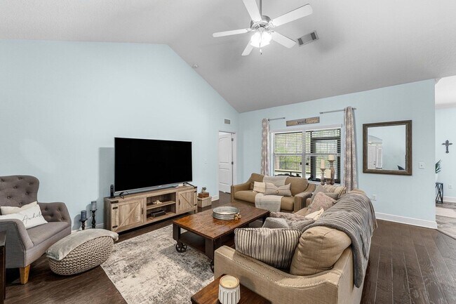 Building Photo - 270 Whispering Lake Dr
