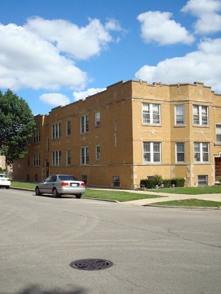 Building Photo - 2941 N Lockwood Ave