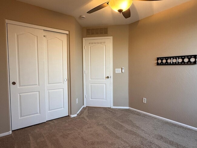 Building Photo - 4533 S 236th Dr