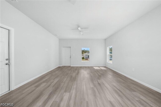 Building Photo - 1483 Las Villas Blvd
