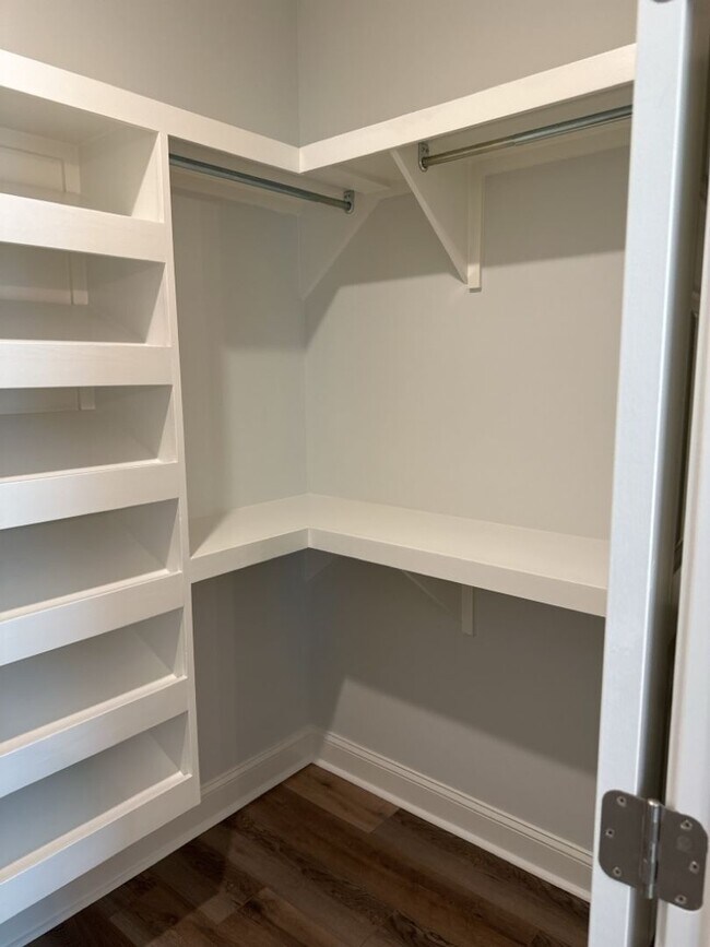 Building Photo - 20 Owens Rd