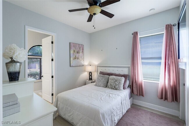 Building Photo - 1685 Serrano Cir