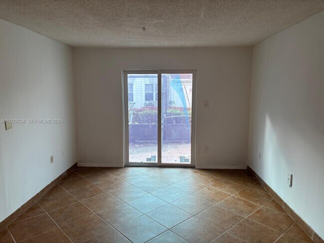 Building Photo - 2319 N Congress Ave