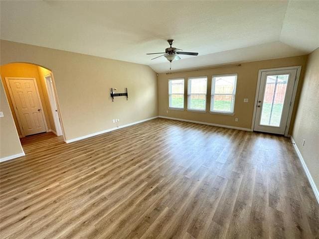 Building Photo - 221 Creekwood Dr