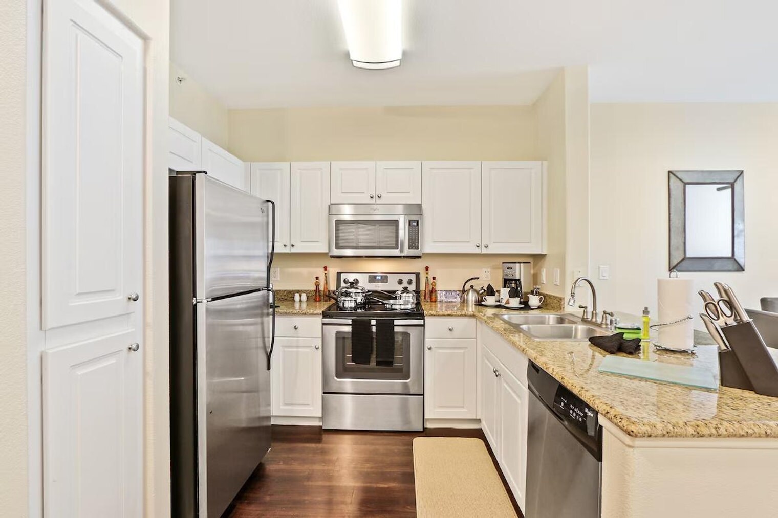 Building Photo - 9095 Sydney Ct
