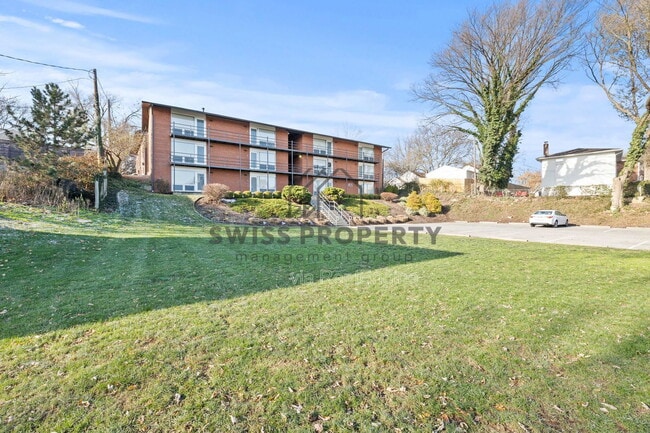 Building Photo - 1155 Edgehill Rd