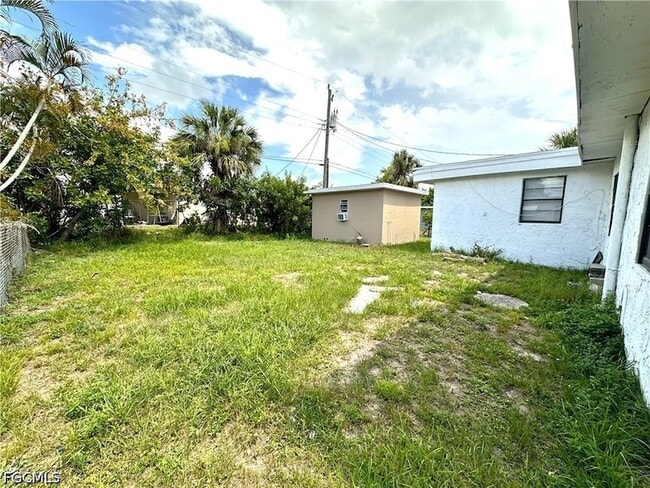 Building Photo - 2117 Mitchell Ct