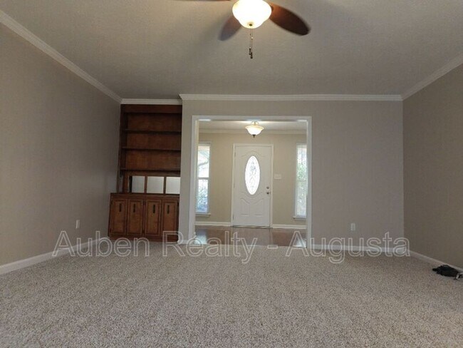 Building Photo - 5183 Fairington Dr