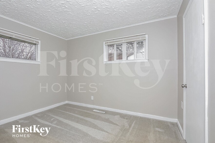 Building Photo - 3976 Richard Ave