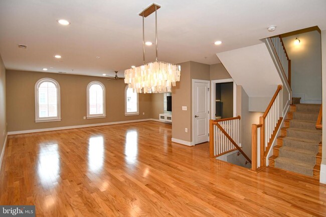 Building Photo - 2305 Main Line Blvd