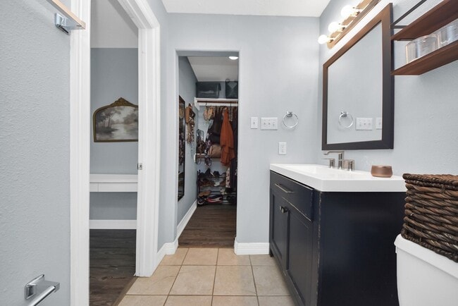 Building Photo - 201 S Native Ln