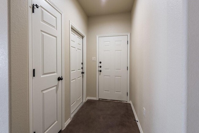 Building Photo - 491 Jack Rabbit Ln
