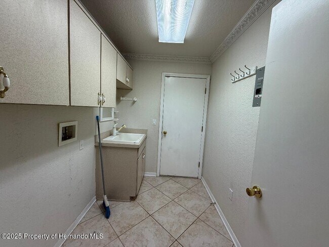 Building Photo - 8501 Boyce St