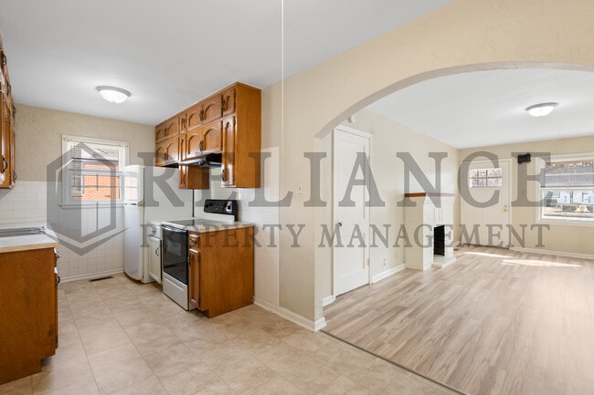 Building Photo - 1723 S Emporia Ave