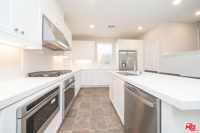 Building Photo - 3015 Tallahassee Ln