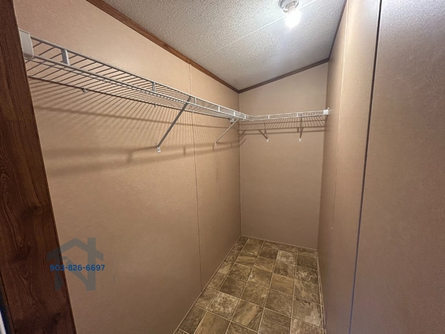 Building Photo - 358 County Rd