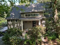 Building Photo - Bainbridge home for rent in magical setting.