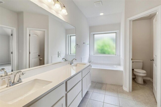 Building Photo - 420 Blue Oak Blvd