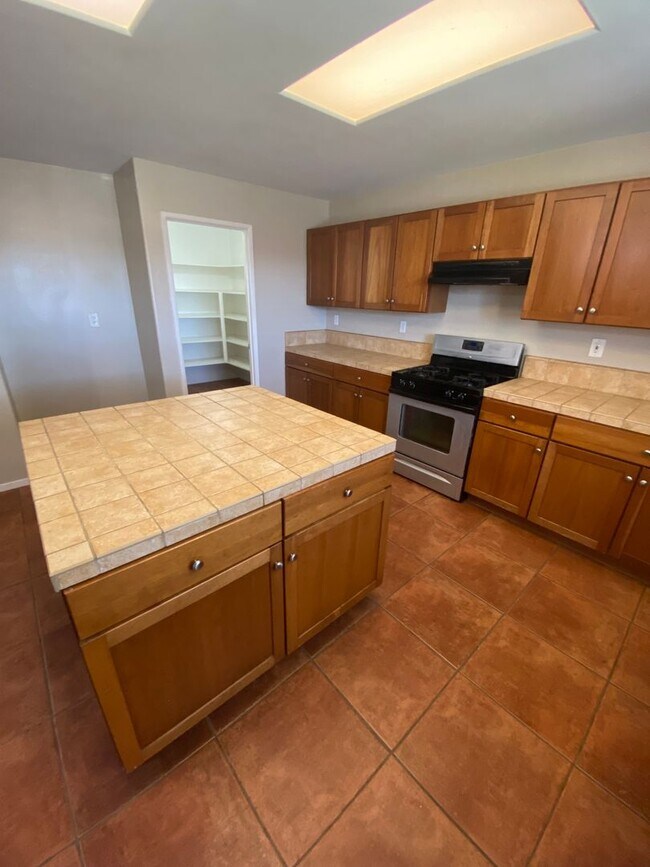 Building Photo - 11115 Cactus Valley Dr